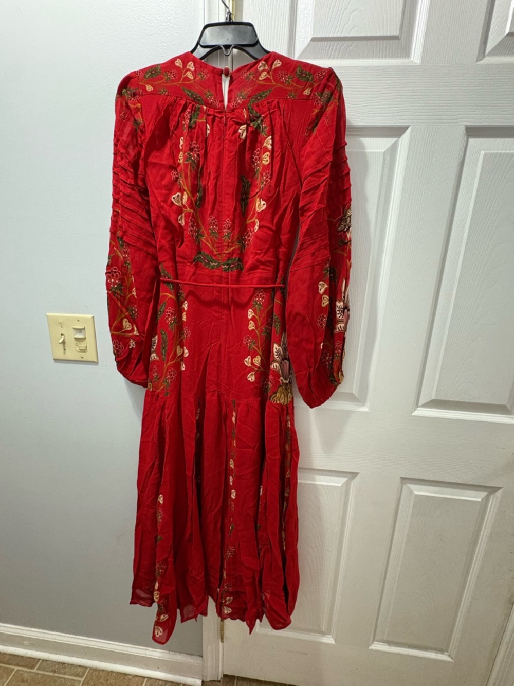 FARM Rio Red Berry Garden Long Sleeve Pleated Maxi Dress Size Small NWT - Picture 2 of 5